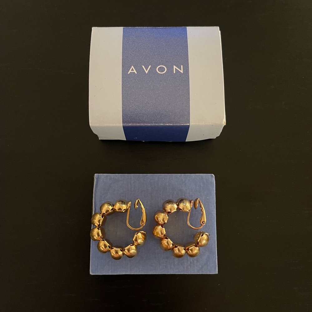 Vintage Avon Signed Gold Tone Swirl Hoop Clip Earrings